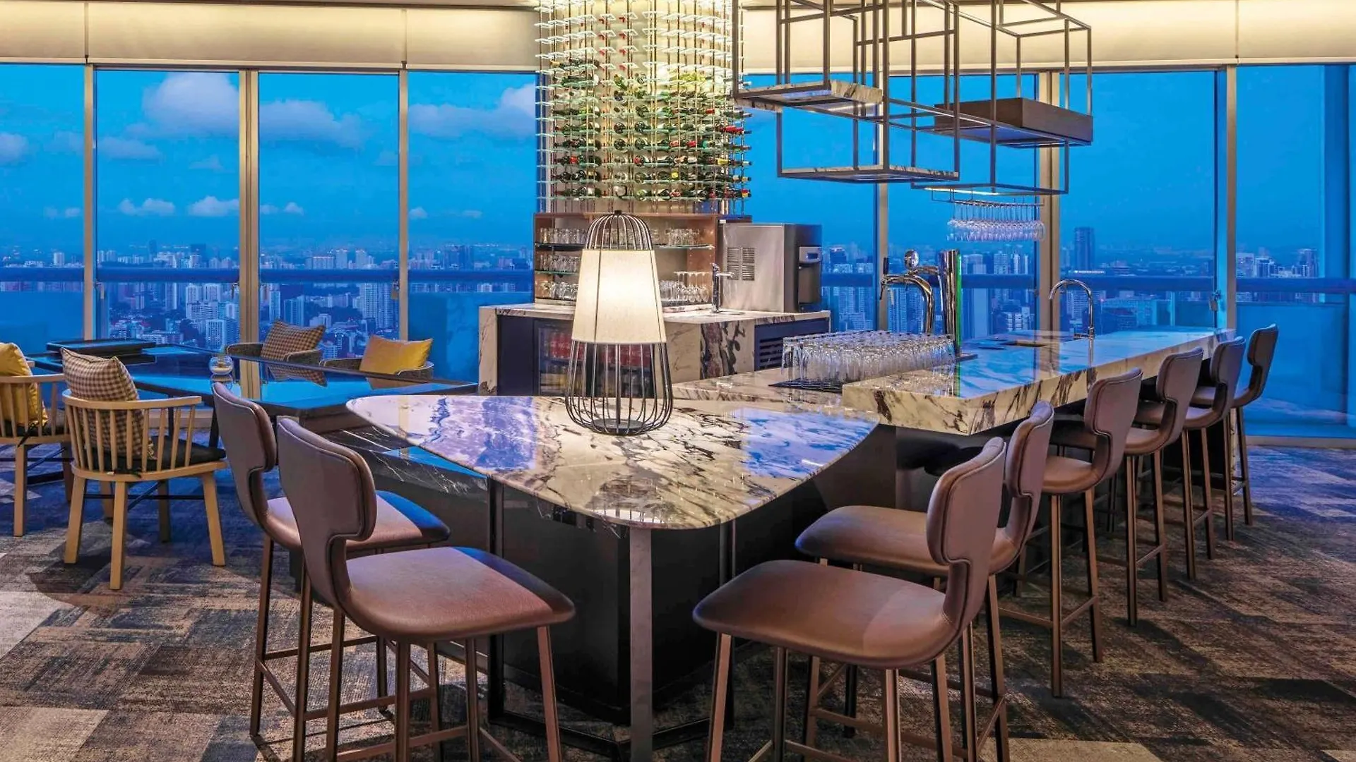 Swissotel The Stamford Singapur 5*,